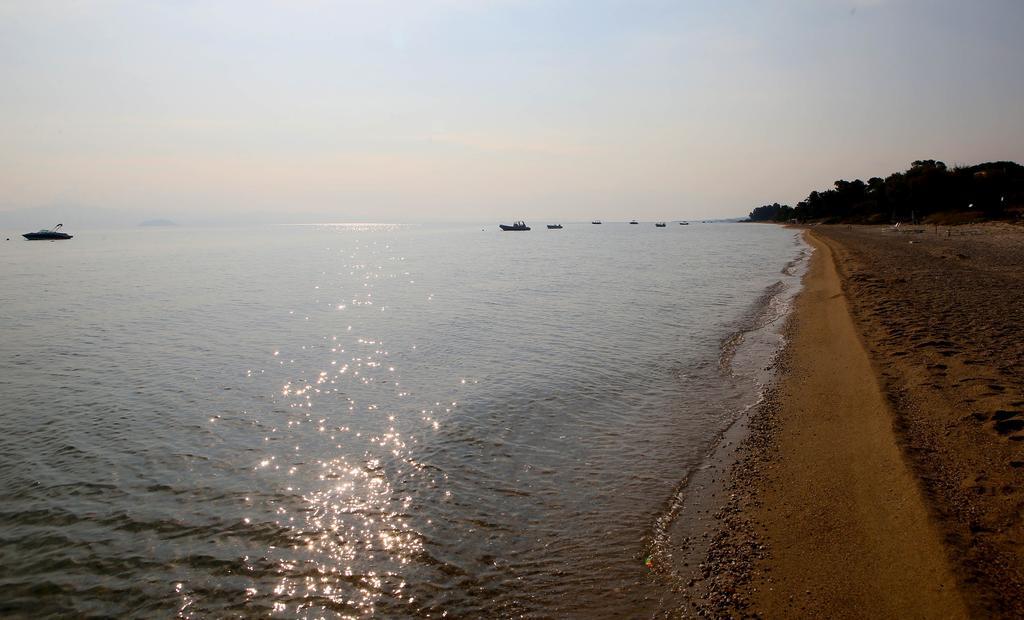 Beach Front Chanioti Polychrono Dış mekan fotoğraf